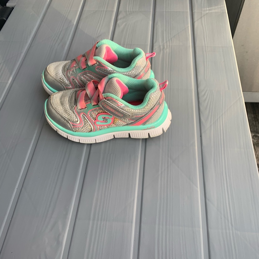 Toddler sketchers